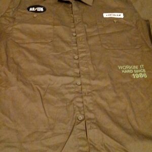 HELLO !! I have a man button down Shirt!